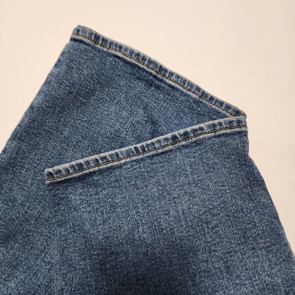 Levi's Medium Wash Stretch Denim Button Fly Wedgie Straight Jeans - Picture 7 of 9